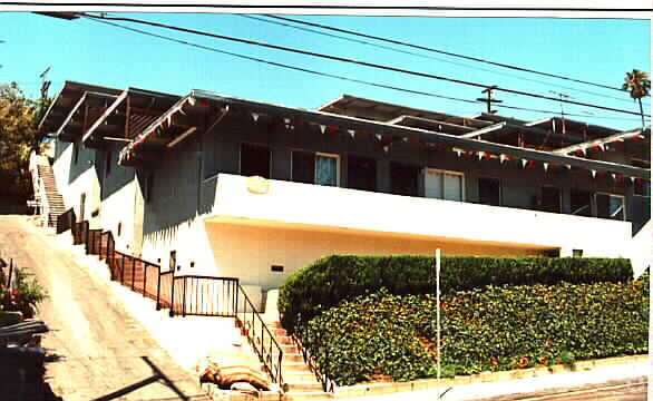 Building Photo - 221-227 S Park View St