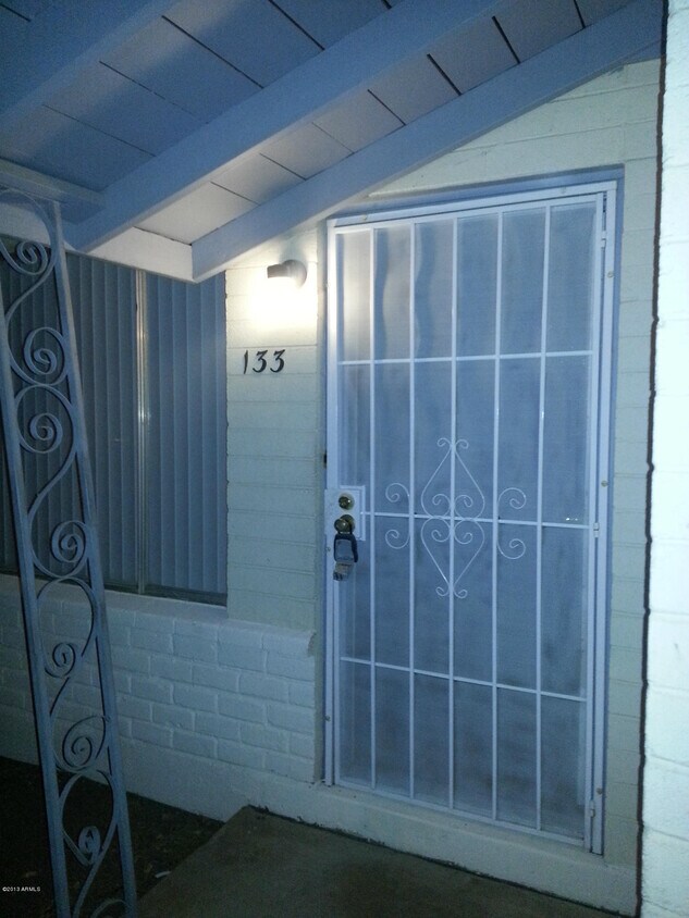 Foto principal - 133 W Del Rio Dr