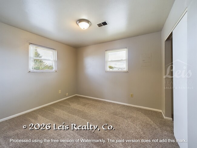 Building Photo - 405 N Owens Dr