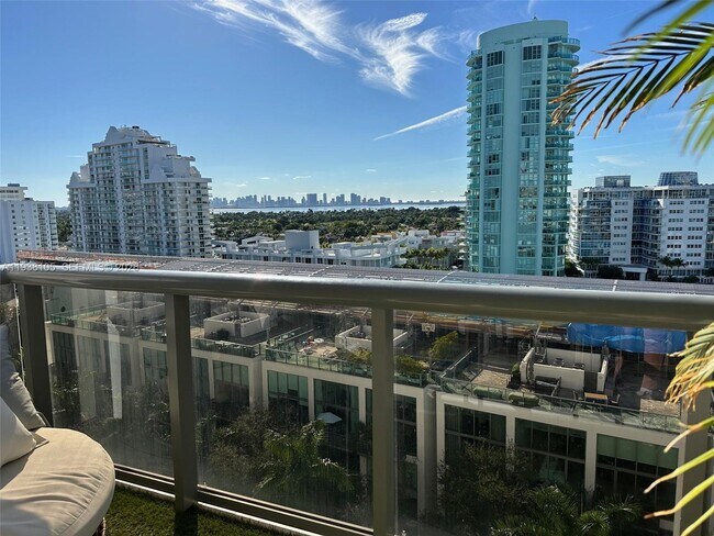 Foto del edificio - 6039 Collins Ave