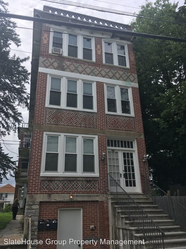 Primary Photo - 608 S 24th St