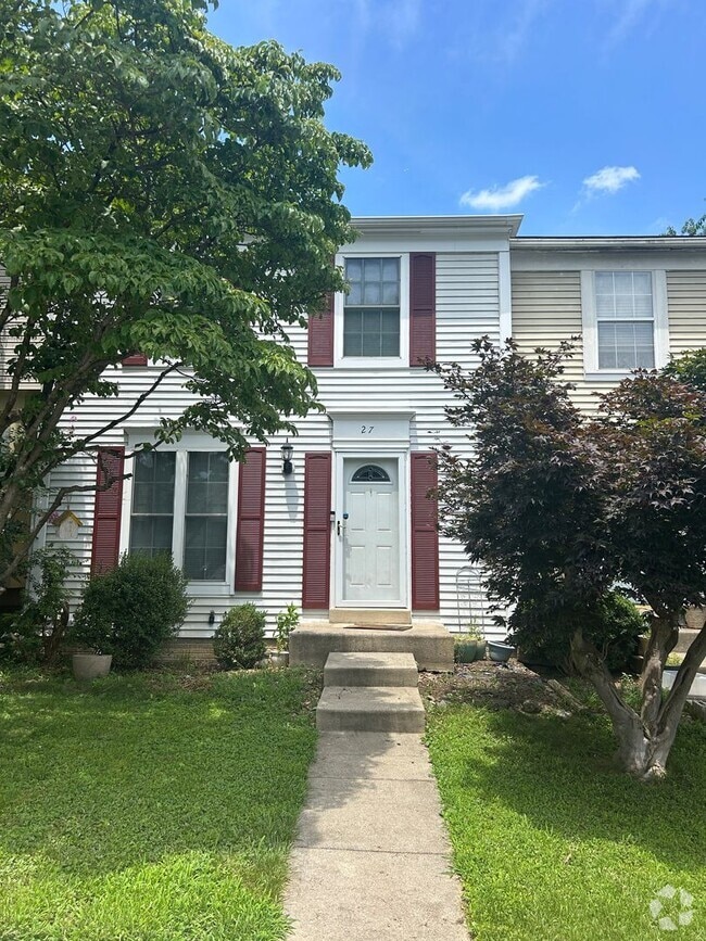 Building Photo - 27 Gravenhurst Ct