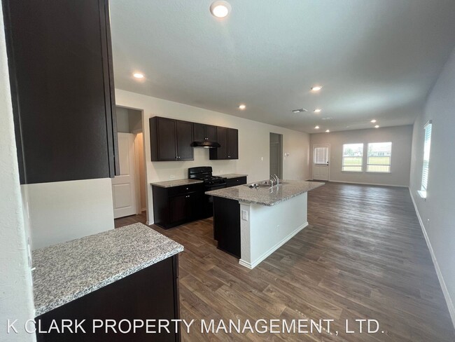 Building Photo - 4 br, 2.5 bath House - 141 MIDDLE GREEN LOOP