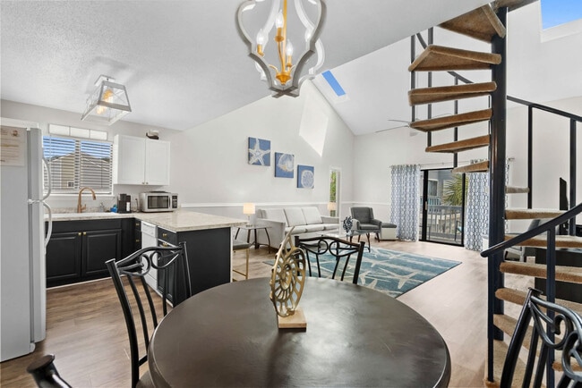 Building Photo - 1890 Colony Dr