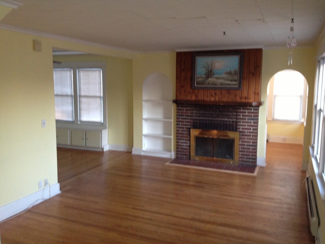 Living Room - 127 Elm St