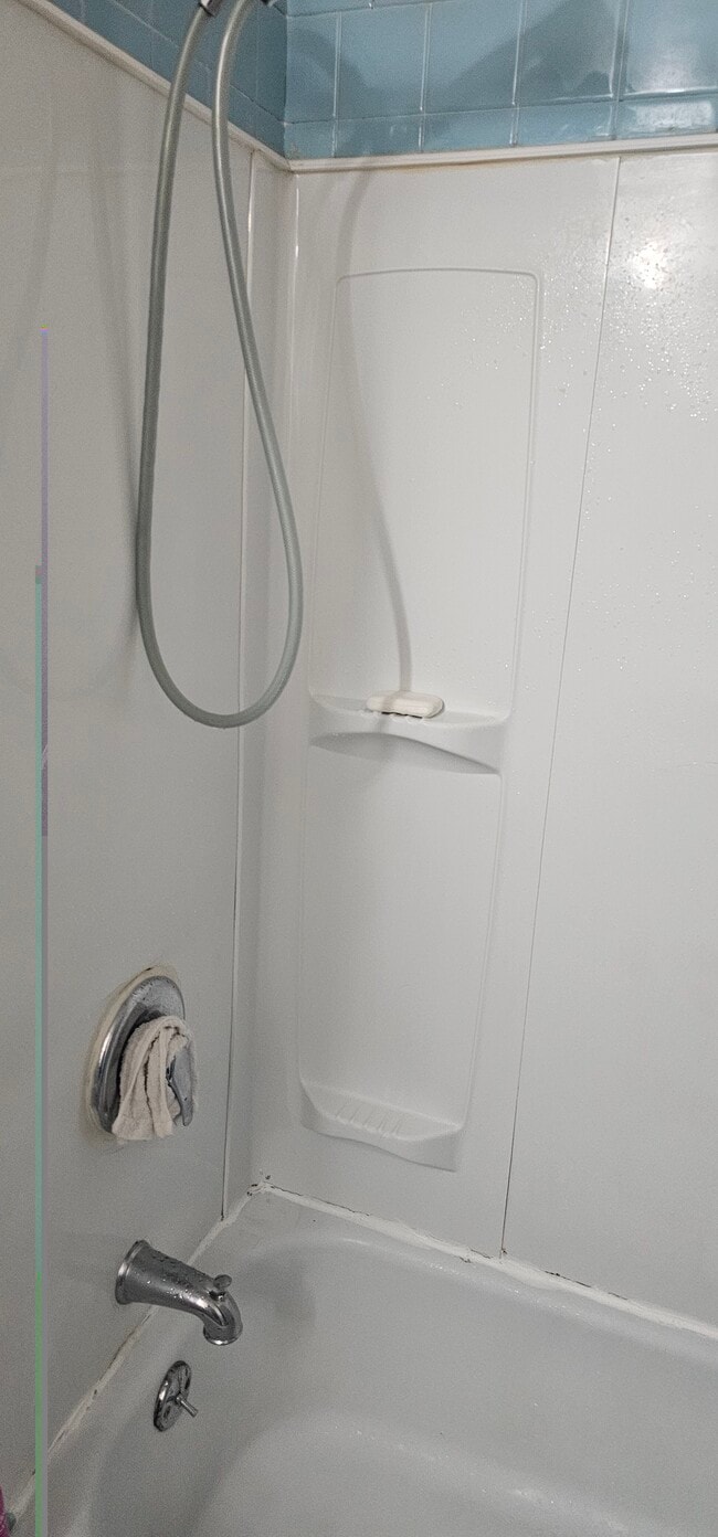 Building Photo - 312 S Main St