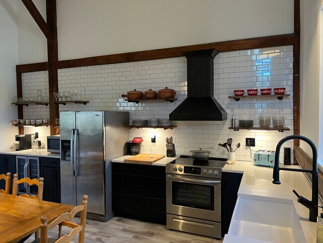 Cocina - 764 Barnumville Rd