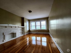 Building Photo - 1549 N Waller Ave