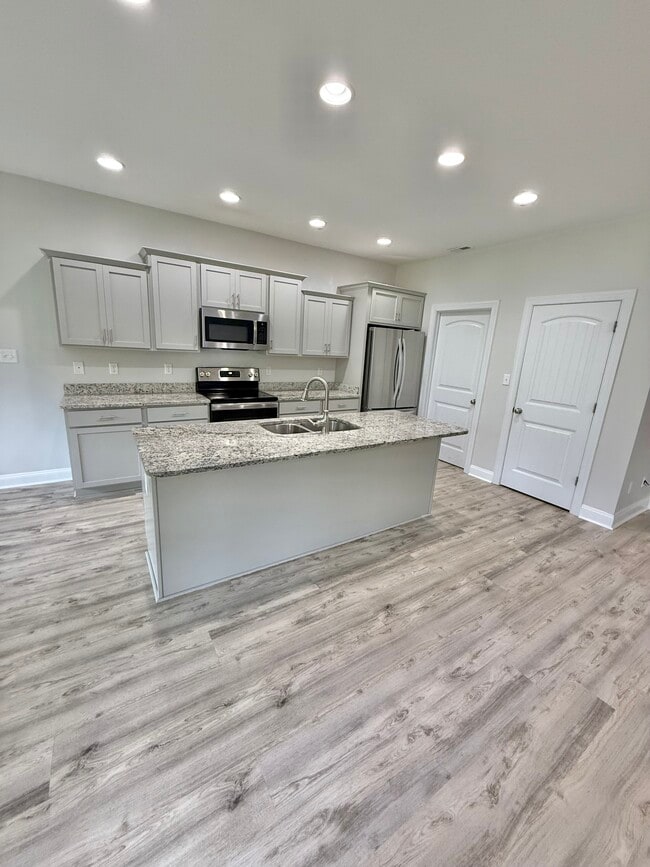 Building Photo - 410 Amethyst Ct