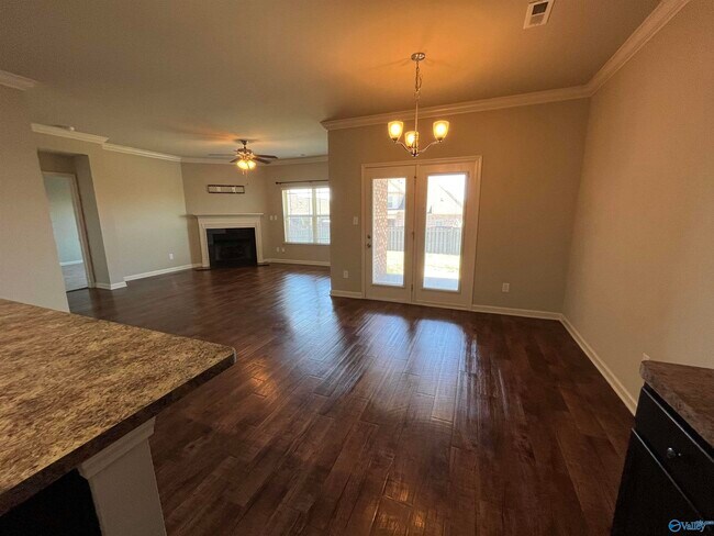 Foto del edificio - 342 Harbor Glen Dr SW