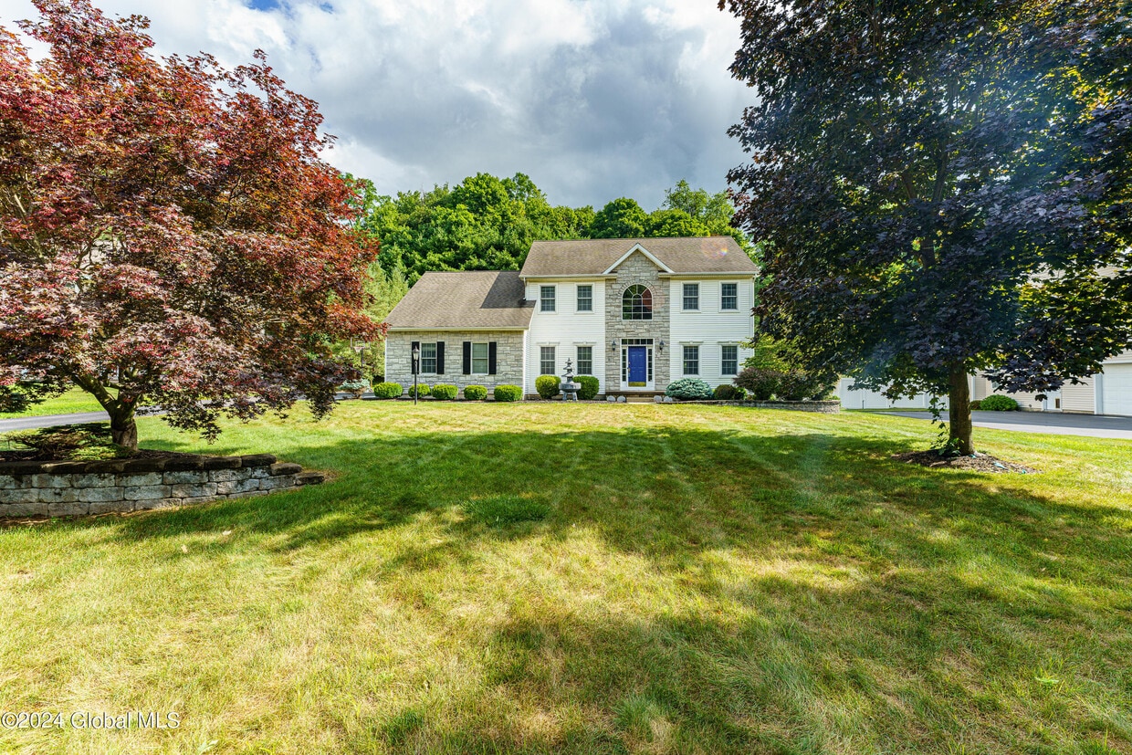 Foto principal - 20 Birch Hill Rd