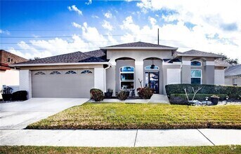 Building Photo - 1814 Cattleman Dr