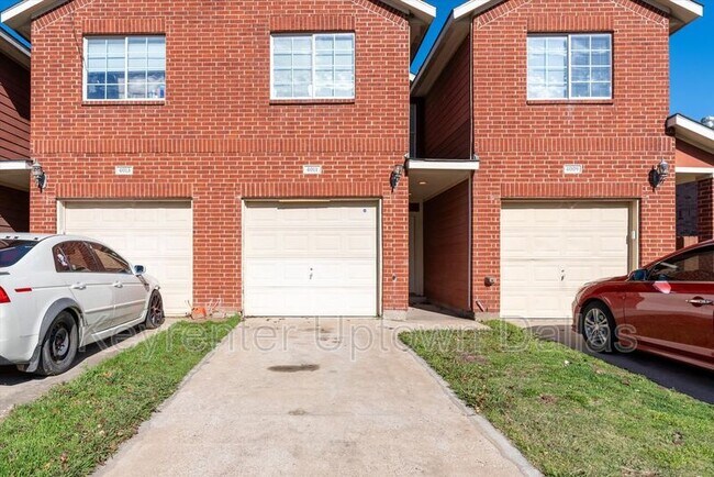 Building Photo - 4011 Preferred Pl