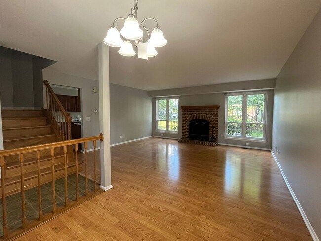 Foto del edificio - 150 White Branch Ct N