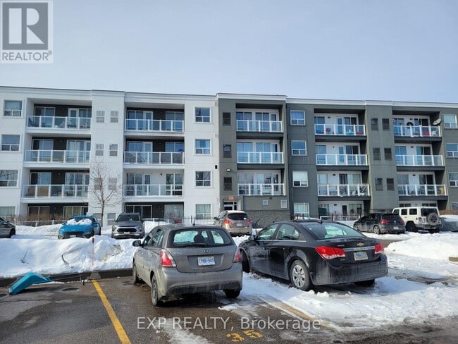 Building Photo - 95 Barrie Rd