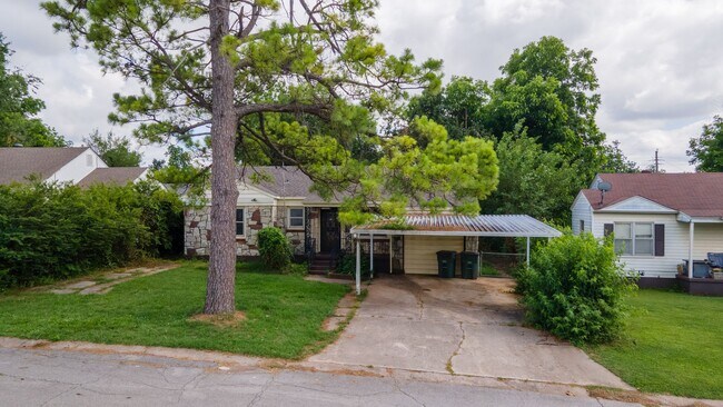 Foto del edificio - 3 bed 2 bath in OKC! **DEPOSIT SPECIAL!! $...