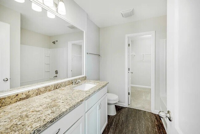 Foto del edificio - 7381 Mockingbird Trail