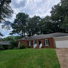 Building Photo - 2879 Bannockburn Rd