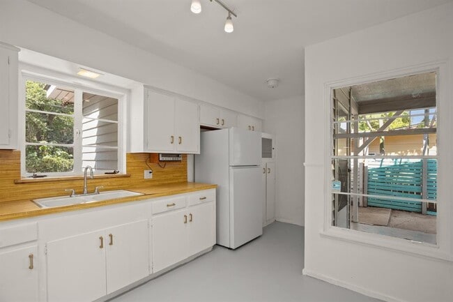 Foto del edificio - 1207 Southwood Rd