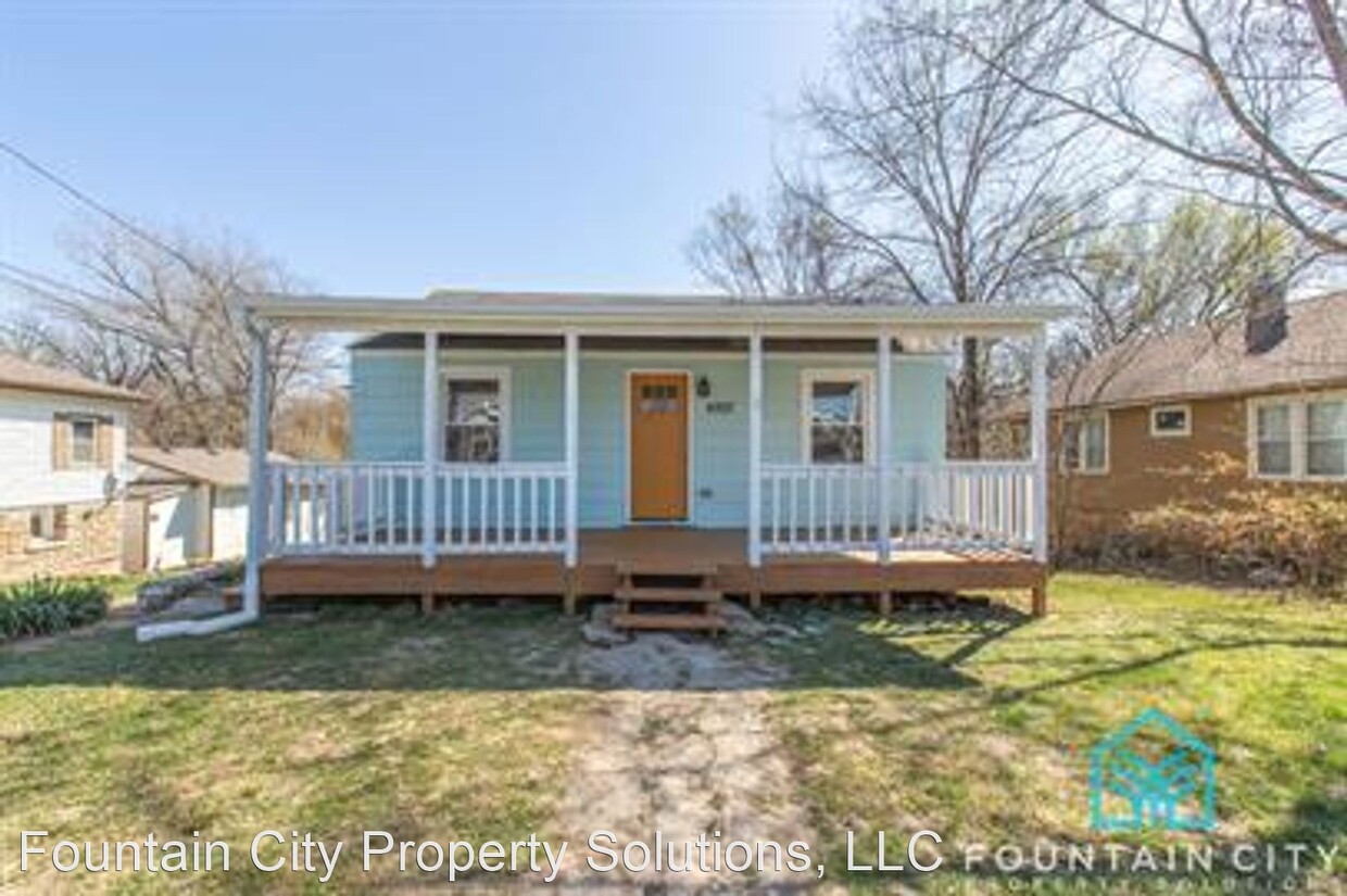 Foto principal - 3 br, 1 bath House - 4327 North Spruce Avenue