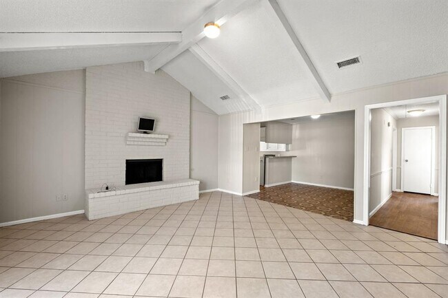 Foto del edificio - 8714 Kirkland Dr