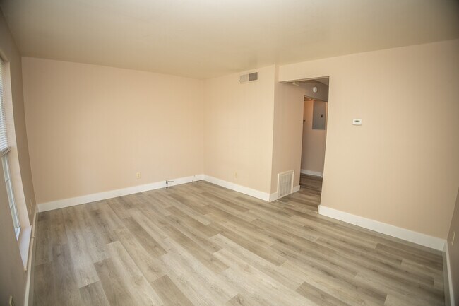 Foto del edificio - 907 E Cedar Way