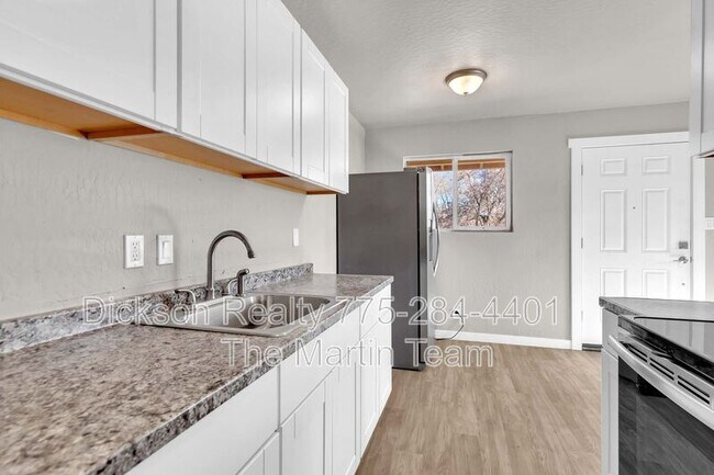 Foto del edificio - 241 Linden St
