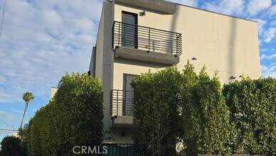 Building Photo - 1416 Cloverdale Ave