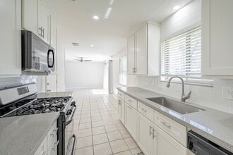 Building Photo - 3435 Gary Ln