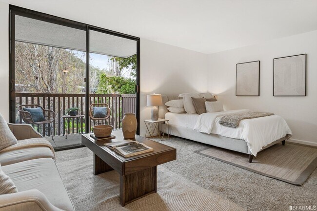 Foto del edificio - 6346 Shelter Creek Ln