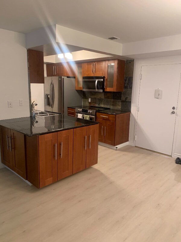Foto del edificio - 1134 Alta Loma Rd