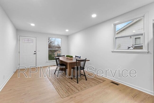 Foto del edificio - 1025 42nd Ave N