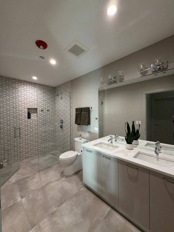 Foto del edificio - 1335 N Western Ave