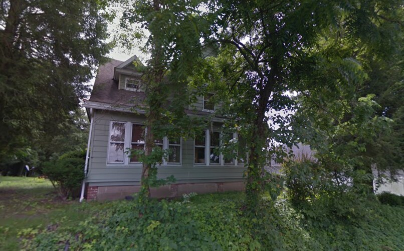 5300 Grand Central Ave, Vienna, WV 26105 House Rental in Vienna, WV