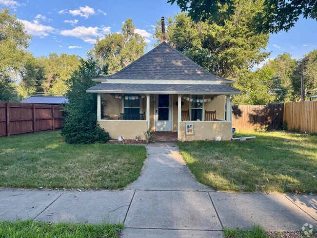 Building Photo - 1022 N Arcadia St
