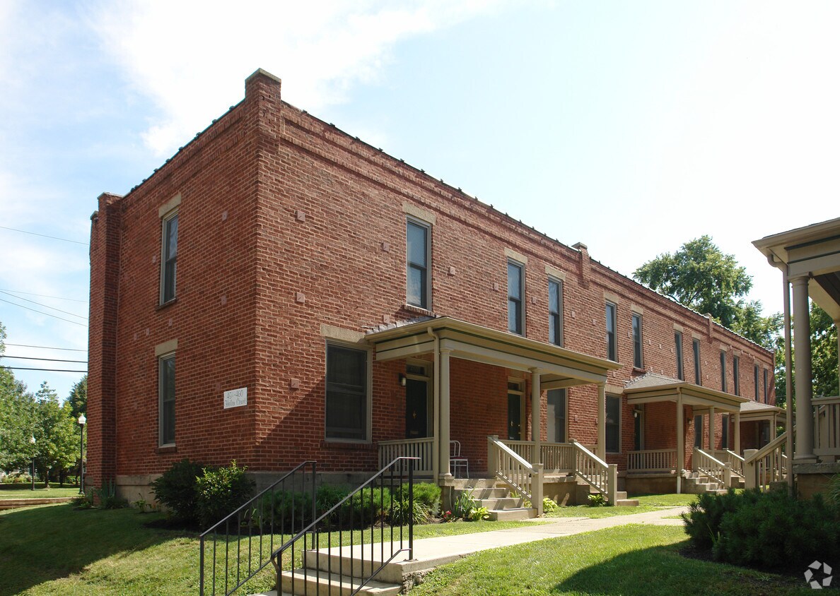 Foto del edificio - 450-460 Helen Ct