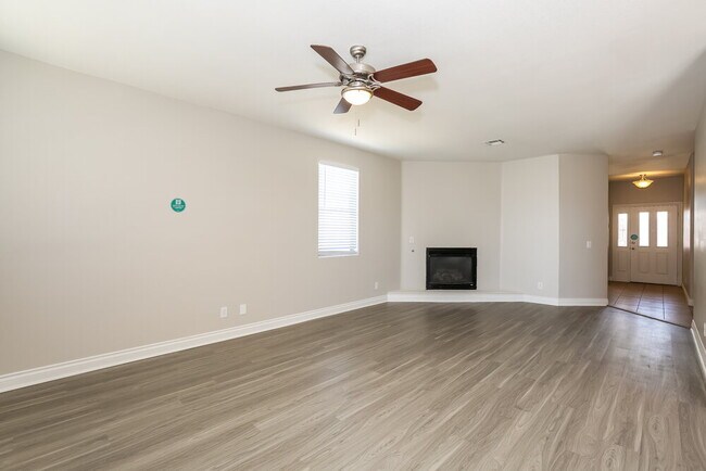 Foto del edificio - 1079 Will Jay Ln