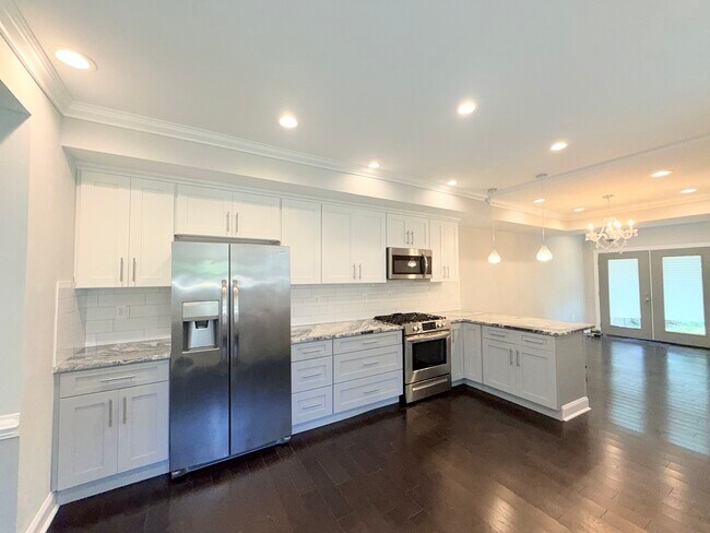 Building Photo - 9133 Savage