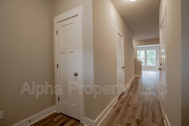 Foto del edificio - 374 Hague Dr