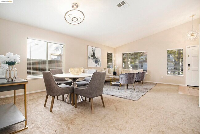 Foto del edificio - 1124 Ranch Point Way