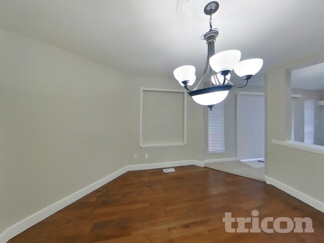 Foto del edificio - 302 3rd Ave SE