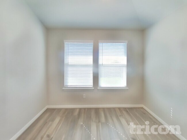 Foto del edificio - 13526 Emerson Wy