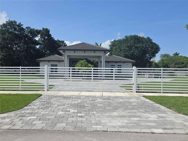 Foto del edificio - 17575 SW 280th St