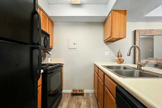 Loft con vistas al lago - Cocina - Hunter's Pointe Apartments