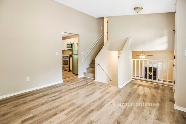 Foto del edificio - 5572 Bradley Cir