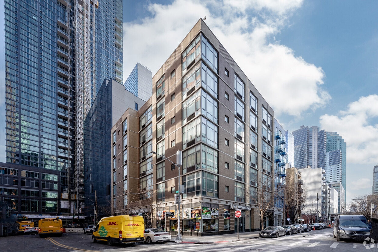 42-51 Hunter Street - Fusion Condominium