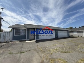 Building Photo - 1007 S 17th Ave