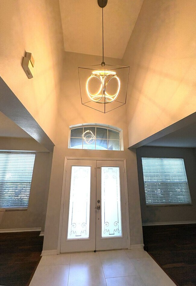 Foto del edificio - Coming Soon!  Stunning 5-Bedroom Home in G...