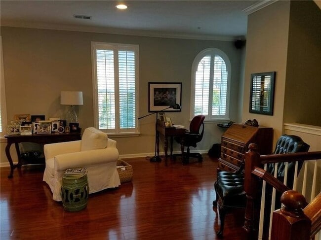 Building Photo - 411 Maple Ridge Dr