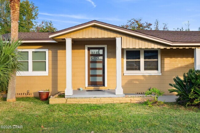 Foto del edificio - 1528 Oak Ave